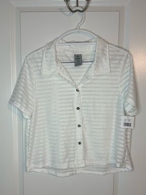 Hurley White Eyelet Button-Front Short Sleeve Shirt